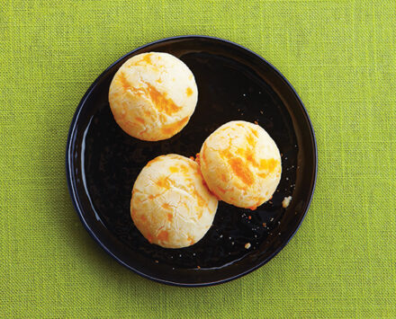 Pão de Queijo (Cheese Puffs)