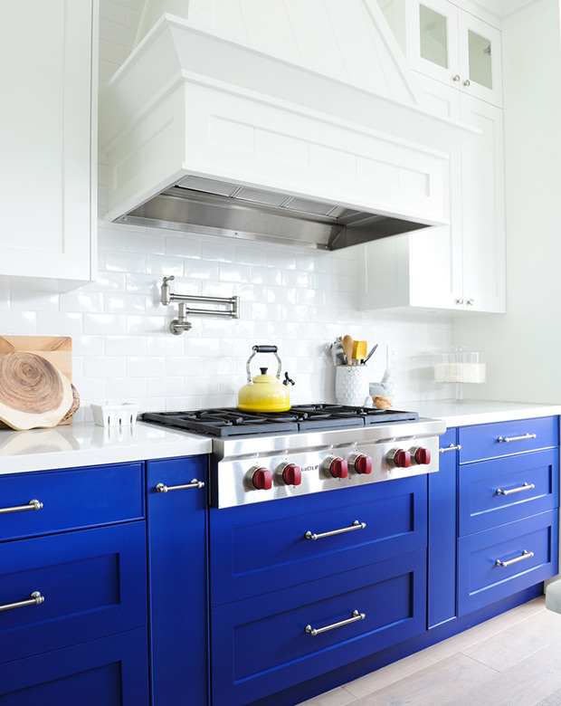 Contrasting Cabinets Blue