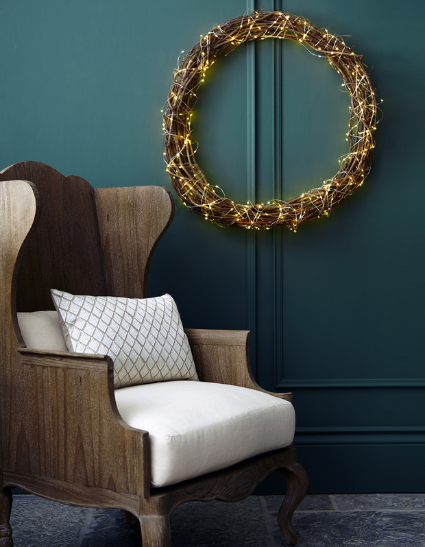 wreath with lights