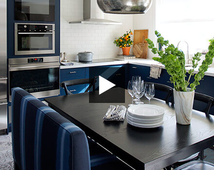 stylish eat-in kitchen