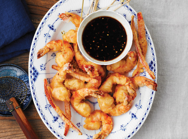 Spicy, Crunchy Shrimp with Honey-Soy Dipping Sauce