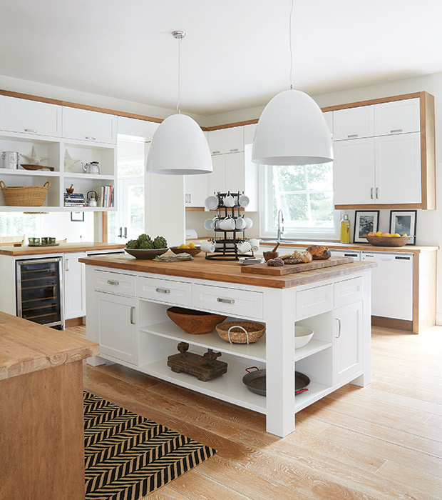 Montana Burnett Cottage kitchen