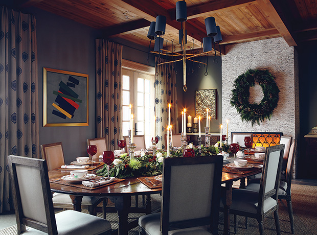 Traditional Holiday Decorating Style