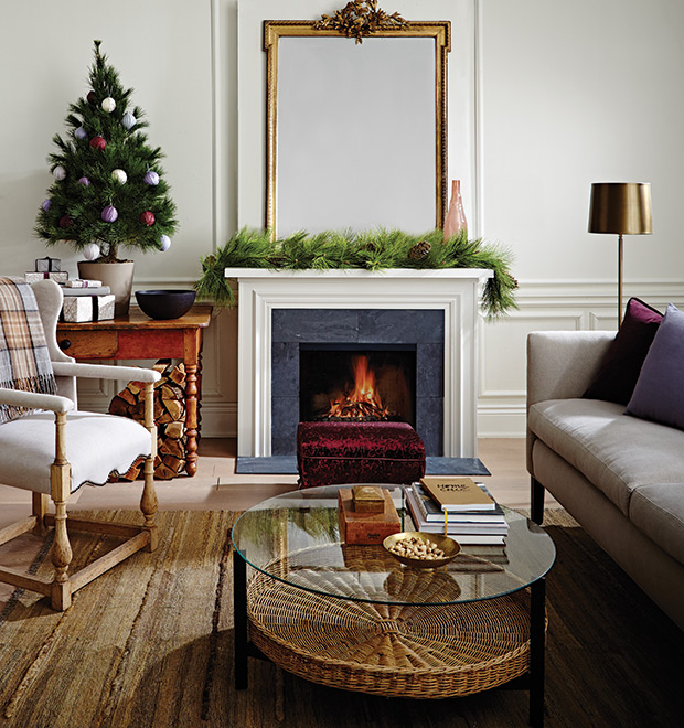 Simple-Holiday-Style-Decorating--table-tree-fireplace-HH_DC15