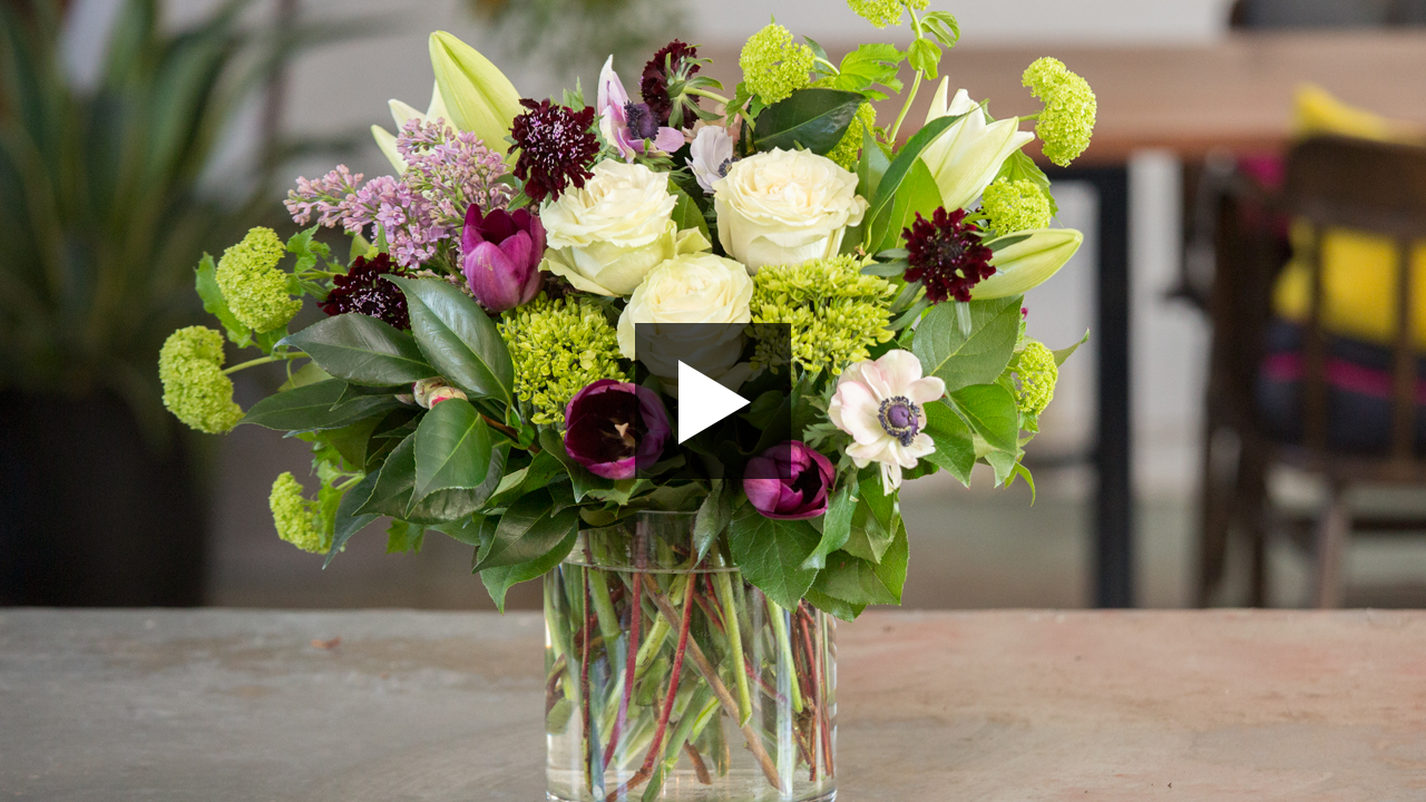DIY Floral Arrangement With Purple Flowers | Video Tutorial