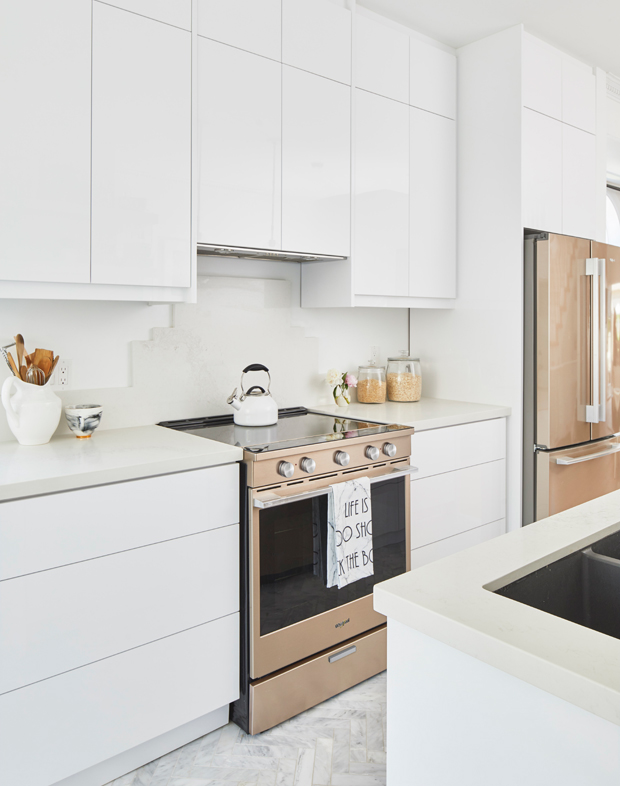 2 Jo Alcorn White Kitchen Design Whirlpool Sunset Bronze Liances 2 Jo Alcorn White Kitchen Design Whirlpool Sunset Bronze Liances B Range