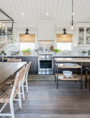 House & Home - This Southern-Style Kitchen Exudes Comfort