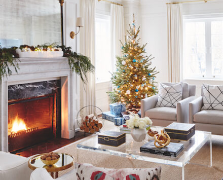 Christmas in the city home living room