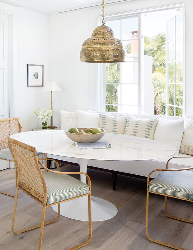 Breakfast nooks with whicker chairs and light, breezy fabrics
