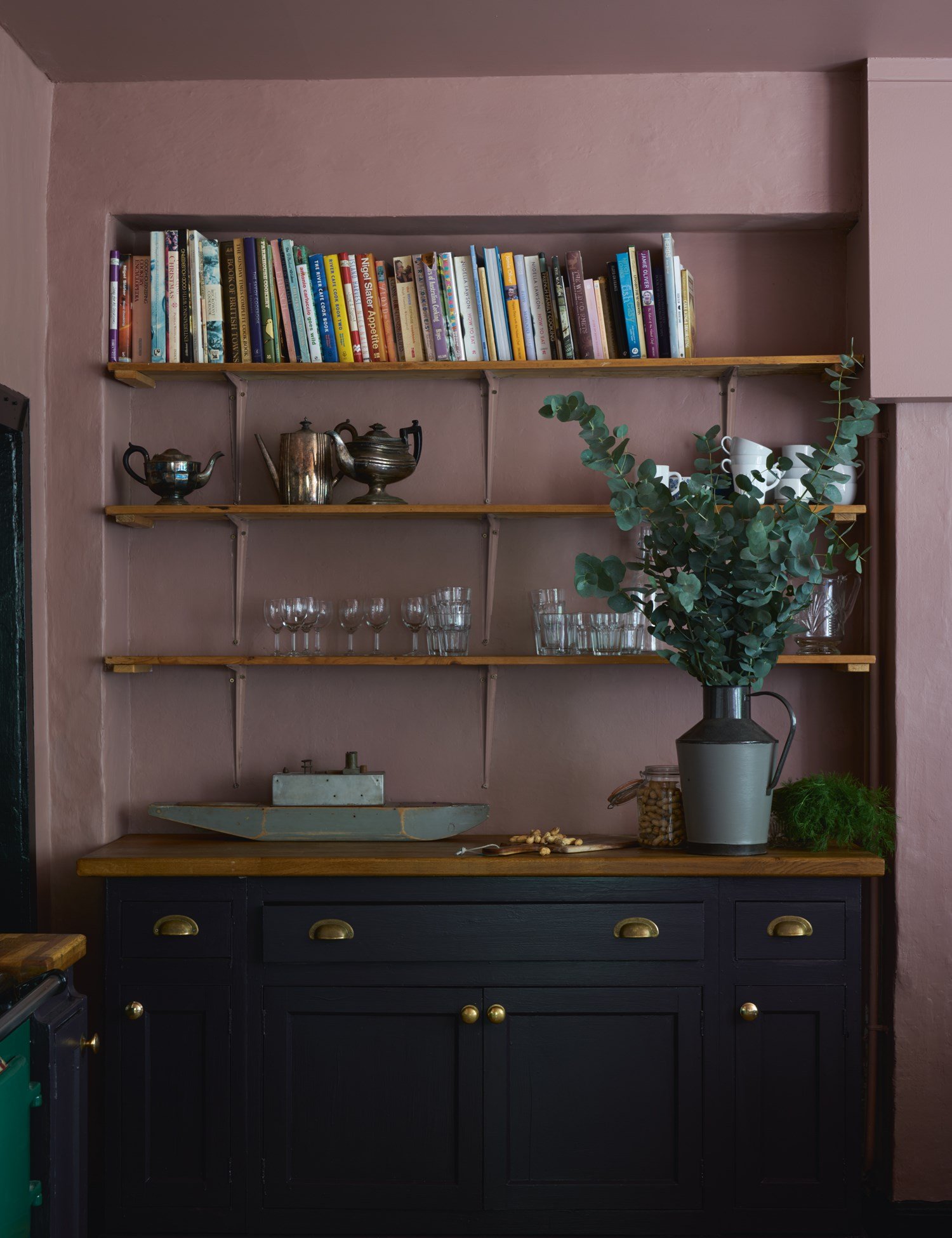 Inspiration and ideas for a kitchen colour scheme in Farrow & Ball's Hague  Blue. Cabinets with brass handl…