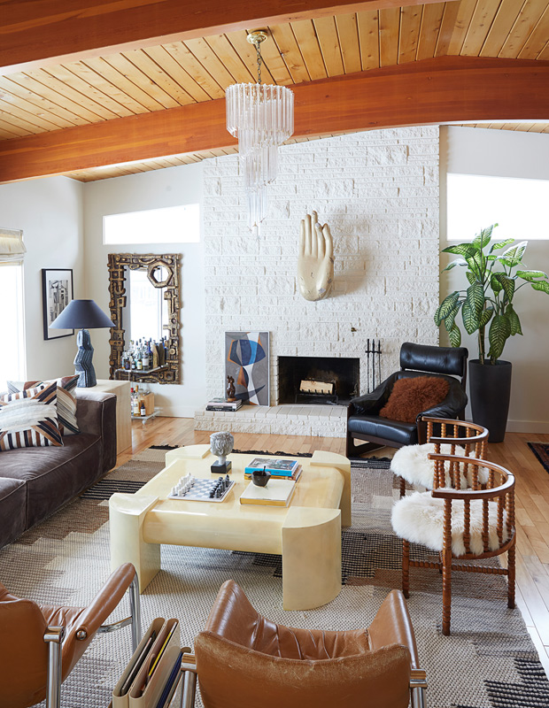 Maya Gohill and Cody Willis's living room