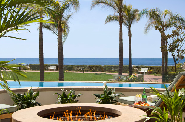 Hotel del Coronado spa and pool