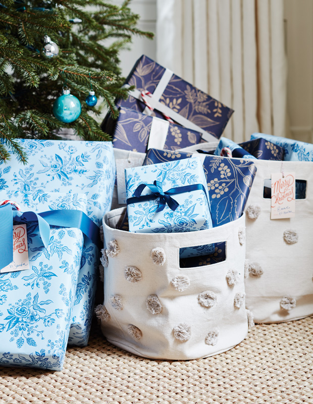 gift wrapping ideas baskets filled with blue wrapping paper