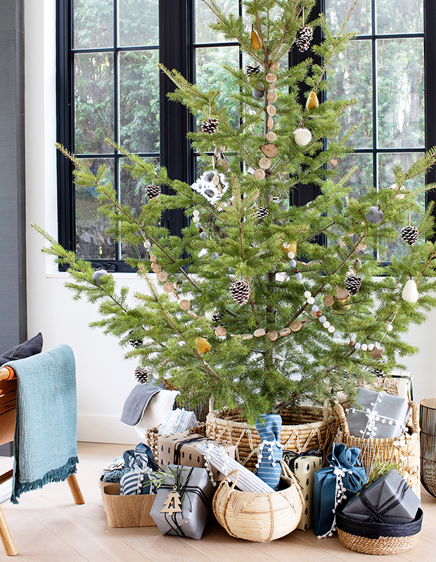 High Country Christmas Tree Outlook 2022 40+ Minimalist Holiday Decorating Ideas That Will Spark Joy - House & Home