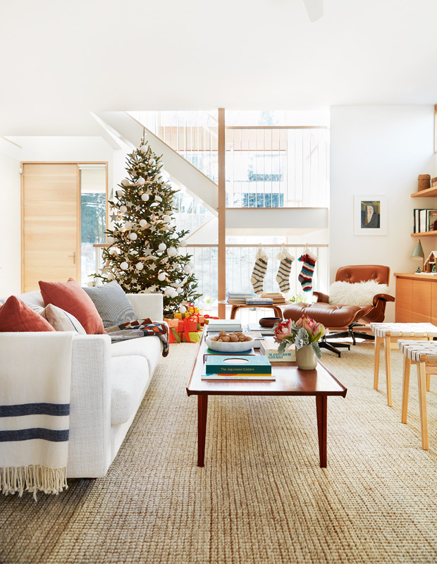 mid-century modern holiday home living room