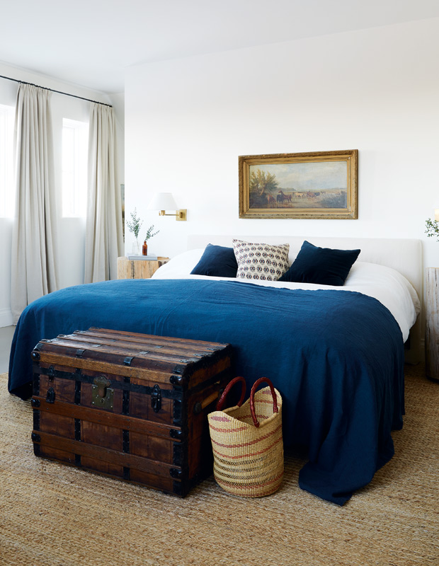 pantone 2020 color of the year classic blue bed