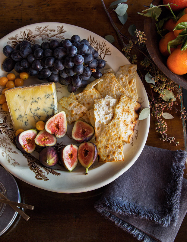 holiday entertaining tips cheese board