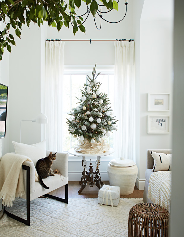 House & Home - 20 Petite Christmas Trees Perfect For Small Spaces