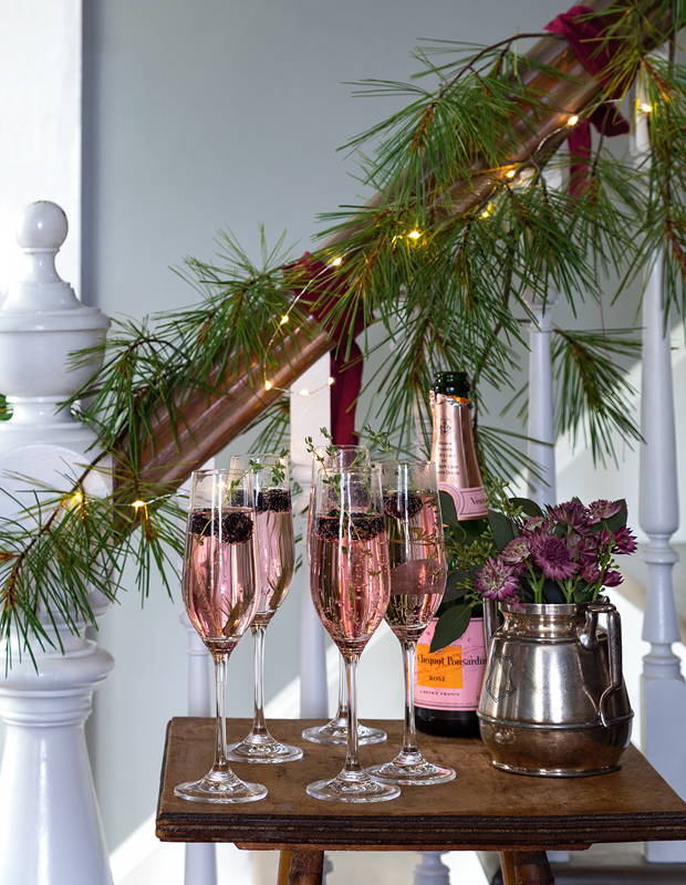 holiday entertaining tips drinks