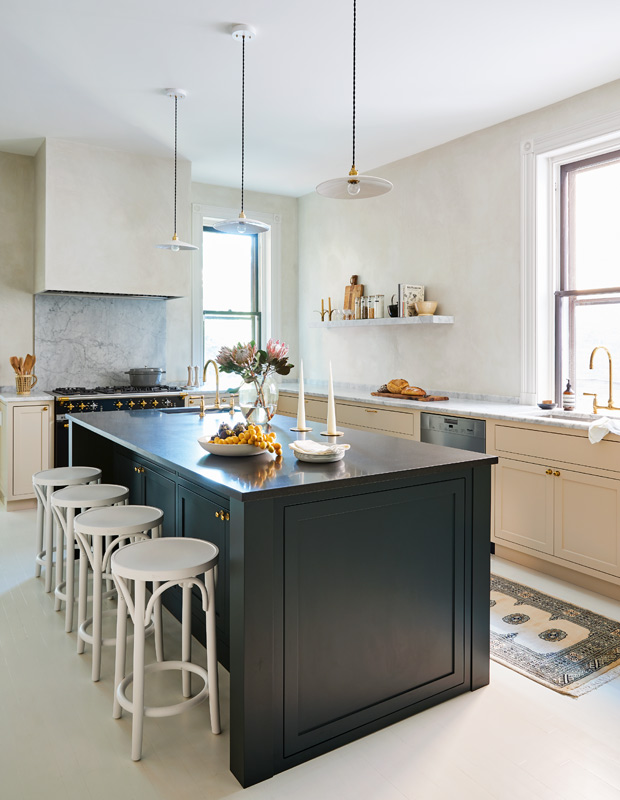 House & Home - This Chef's Kitchen Stuns With Glass-Fronted Cabinets