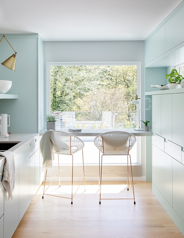 how to decorate like ami mckay breakfast nook