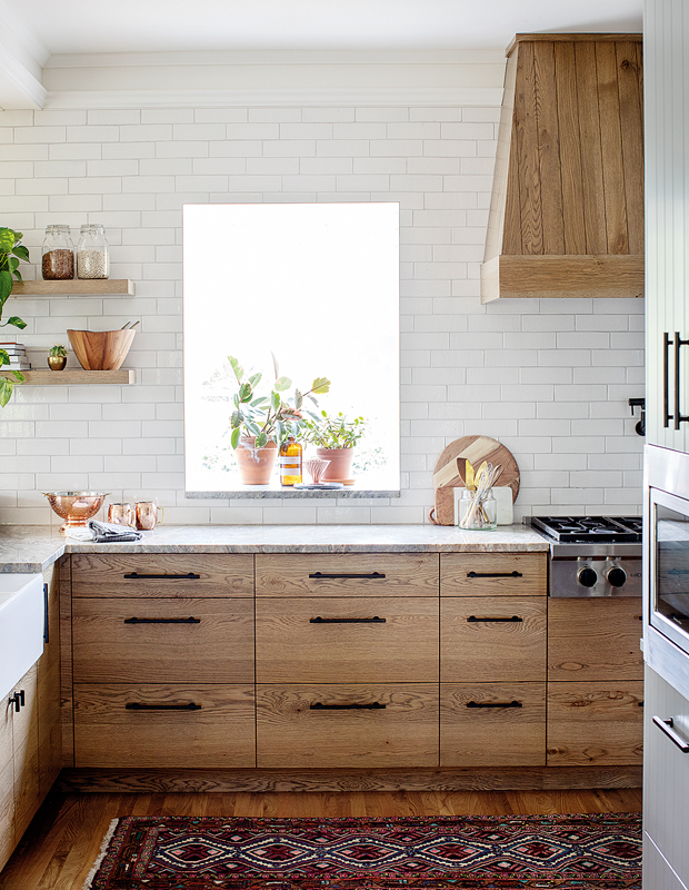 white and wood rustic kitchen