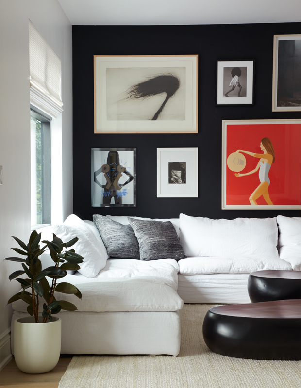 45 Rooms That Prove Black Walls Are More Versatile Than You Think House Home - Black Wall Paint Design