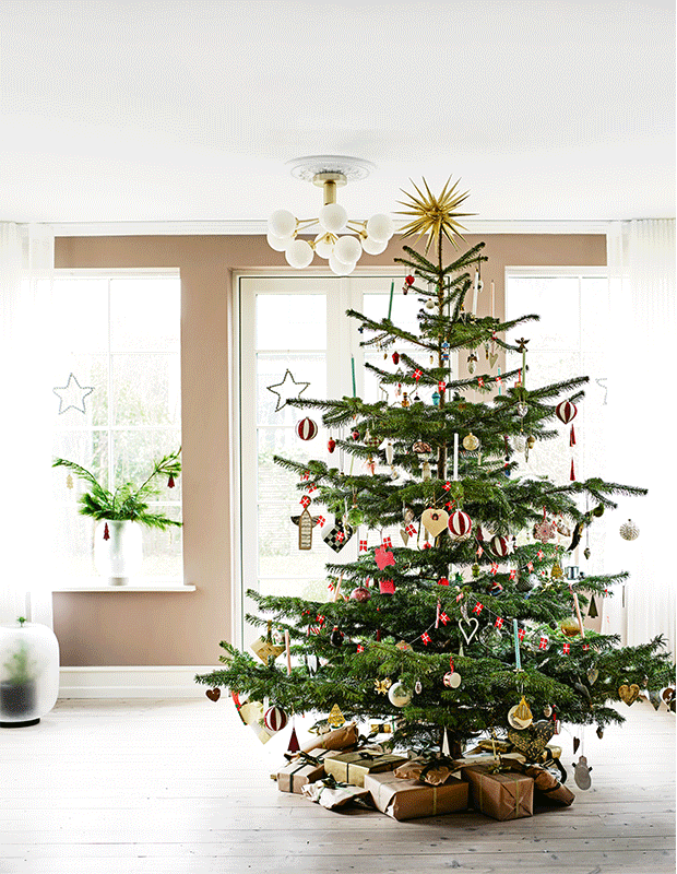 House & Home - Get Inspired By These Scandi-Style Holiday Decorating Ideas
