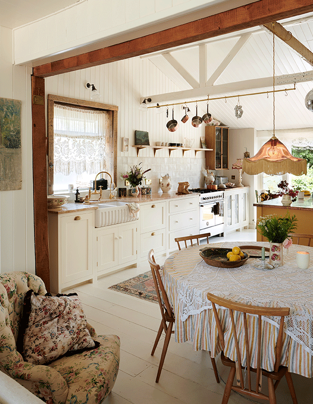 These English Country Kitchens Will Completely Charm You - House & Home