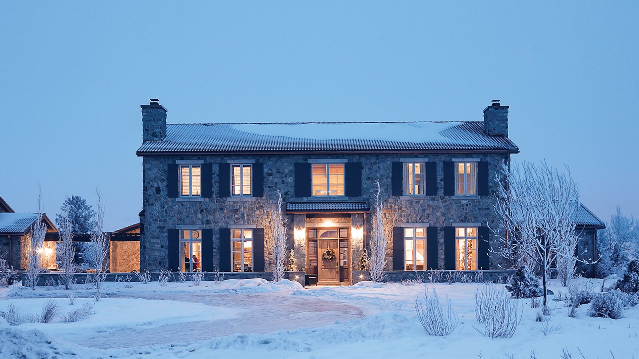 Look Inside These Christmas Homes Across Canada House Home   XC Feature1 