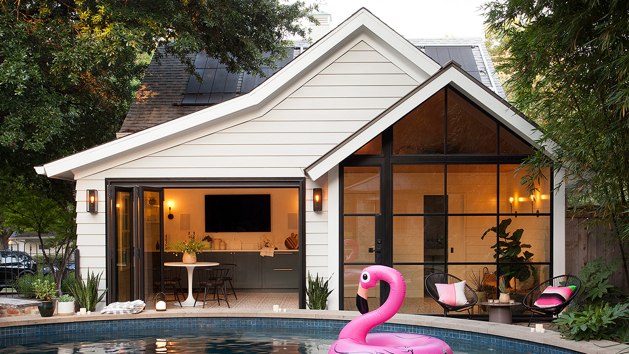 8-reasons-to-get-a-pool-house-or-cabana-summerstyle