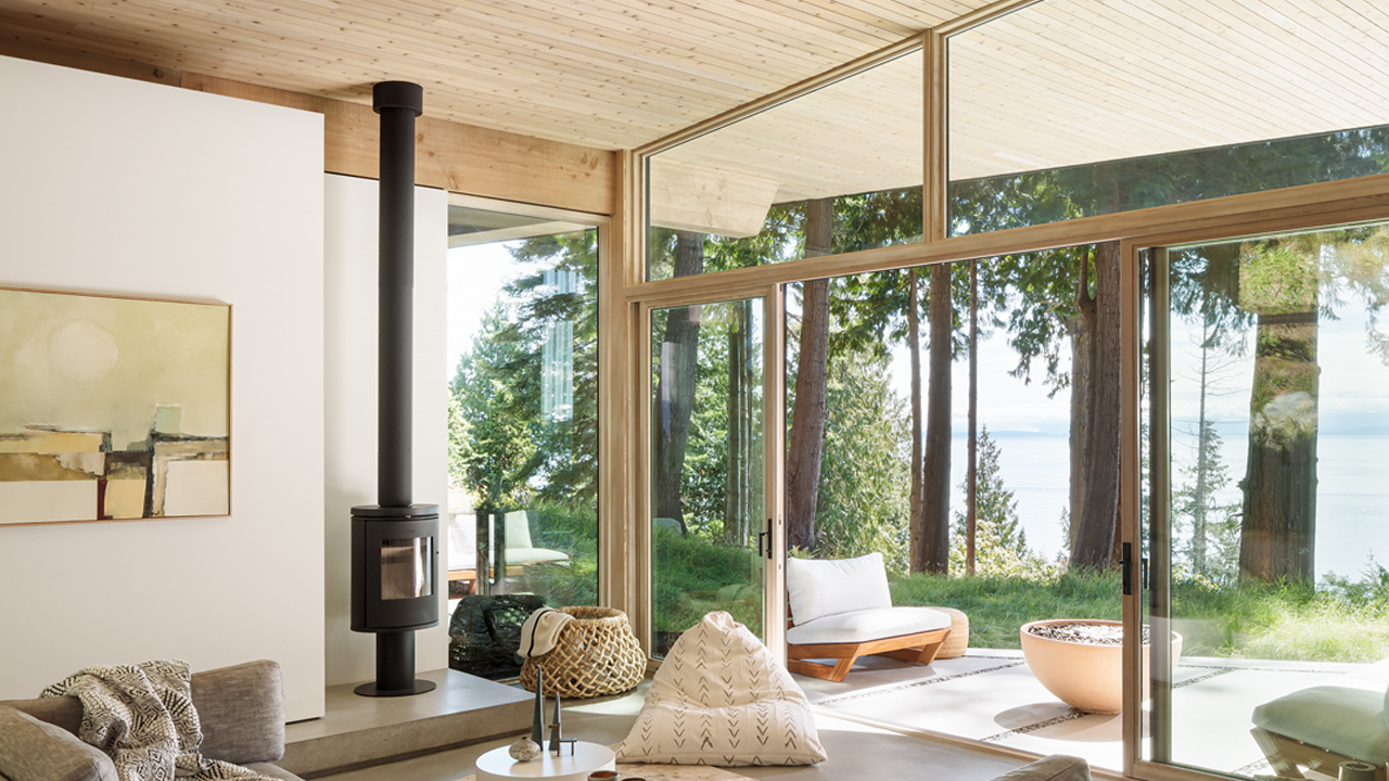 The Great Indoors Meets the Wild Outdoors: The Art of Blending Indoor and Outdoor Spaces
