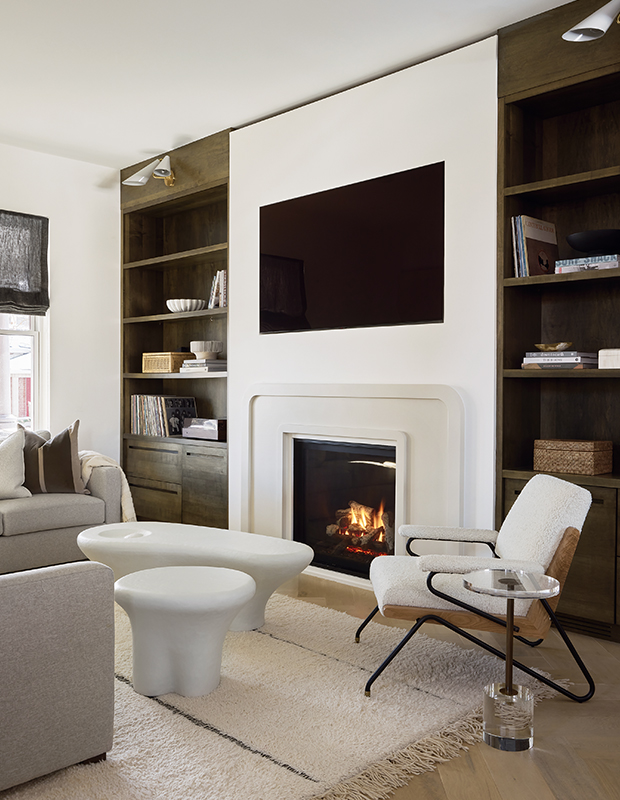 10+ Classic Living Room Decoration Ideas!  Cozy living room furniture,  Comfy living room, Living room decor apartment