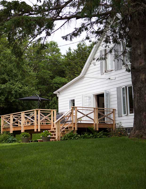 charming quebec farmhouses