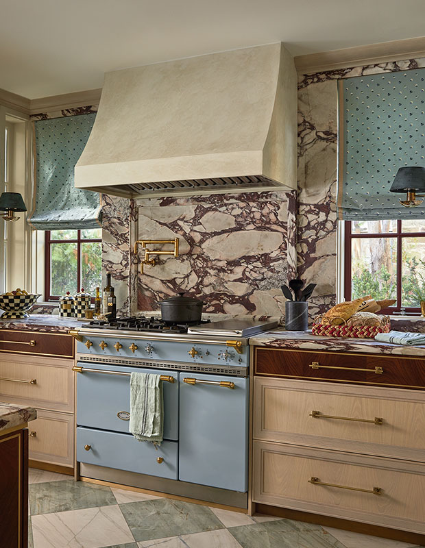 brasserie-inspired kitchen